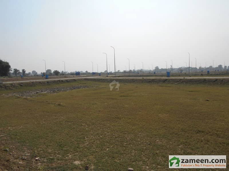 DHA 5 Marla Plot For Urgent Sale - Plot No 881