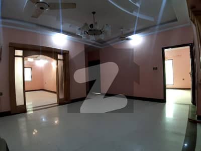باتھ آئی لینڈ کراچی میں 3 کمروں کا 10 مرلہ بالائی پورشن 2.45 کروڑ میں برائے فروخت۔