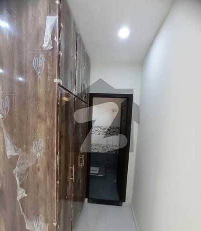 بحریہ آرچرڈ لاہور میں 5 کمروں کا 8 مرلہ مکان 1.85 کروڑ میں برائے فروخت۔