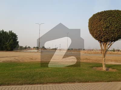 لیک سٹی ۔ گالف اسٹیٹ 1 لیک سٹی رائیونڈ روڈ لاہور میں 4 کنال رہائشی پلاٹ 19.95 کروڑ میں برائے فروخت۔ لیک سٹی ۔ گالف اسٹیٹ 1 لیک سٹی رائیونڈ روڈ لاہور میں 4 کنال رہائشی پلاٹ 19.95 کروڑ میں برائے فروخت۔