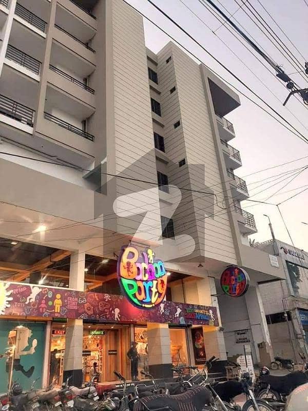 نارتھ ناظم آباد ۔ بلاک بی نارتھ ناظم آباد کراچی میں 3 کمروں کا 10 مرلہ فلیٹ 2.85 کروڑ میں برائے فروخت۔