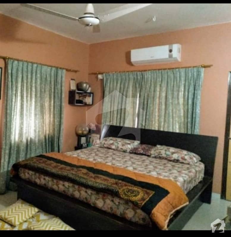 Clifton Block8 Female Furnished Room Attendant Washroom All Utilities Including Rent