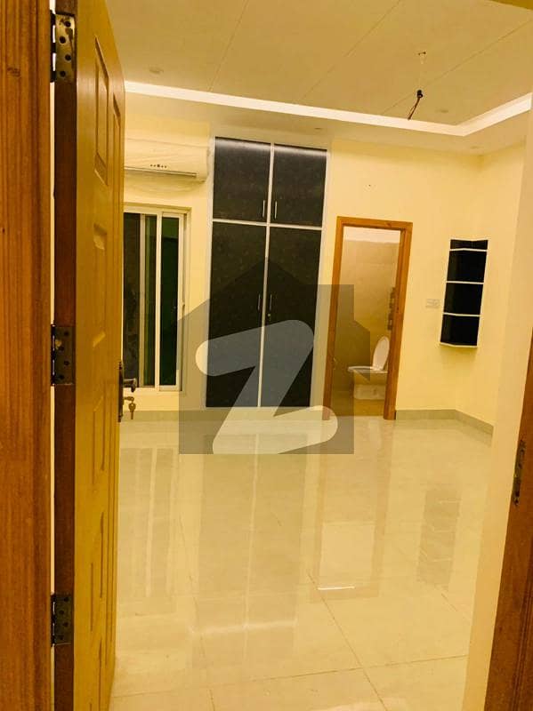 ایڈن گارڈنز فیصل آباد میں 4 کمروں کا 5 مرلہ مکان 1.2 کروڑ میں برائے فروخت۔