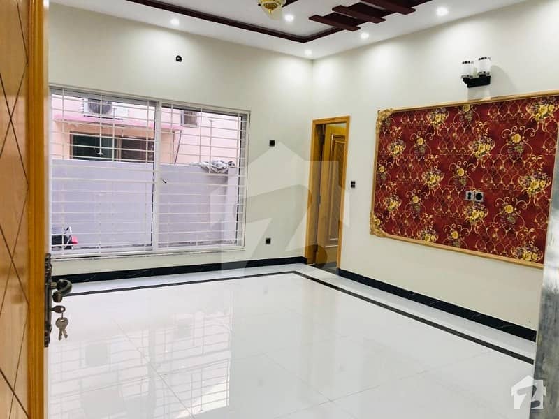 10 Marla House Available For Rent Family Or Silent Office In Near About Johar Town Lahore.