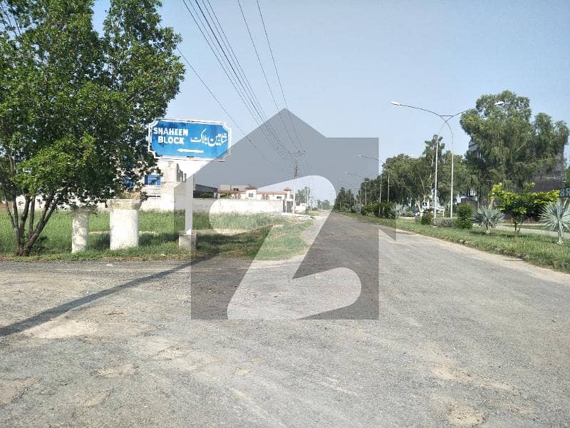 Top Location 2 Kanal Corner Plot For Sale In 100'' Road Shaheen Block Chinar Bagh