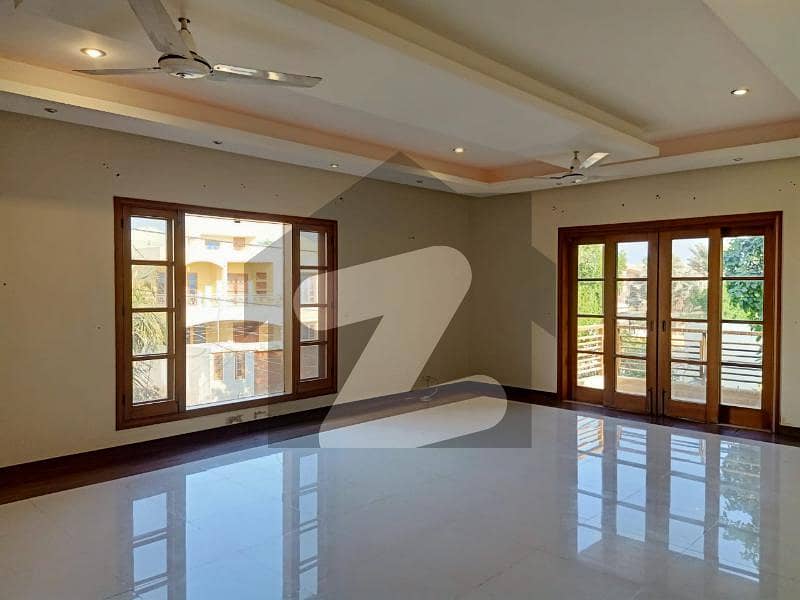 Defence 1000 Sq Yard Luxury Bungalow For Rent