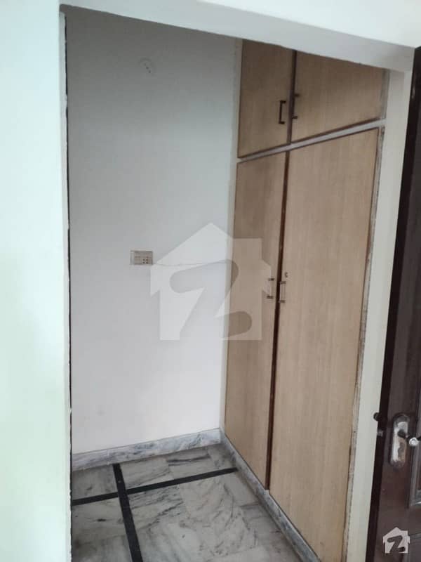 Upper Portion Available For Rent Khayaban Colony Number 2 Faisalabad