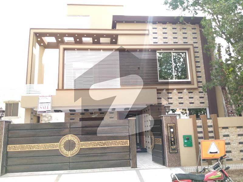 10 MARLA BRAND NEW HOUSE FOR SALE IN BAHRIA TOWN LAHORE