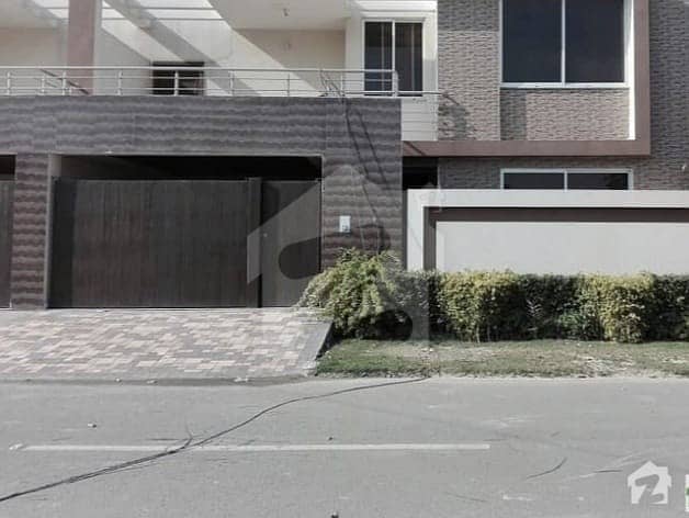 Batala Colony Vip Location Faisalabad Brand New Double Storey 8 Marla House Available For Rent