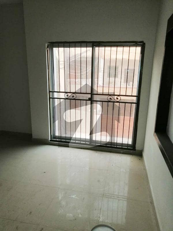 7.5 Marla Like New 7-bed House In Block- H1 Phase-2 Johar Town For Rent