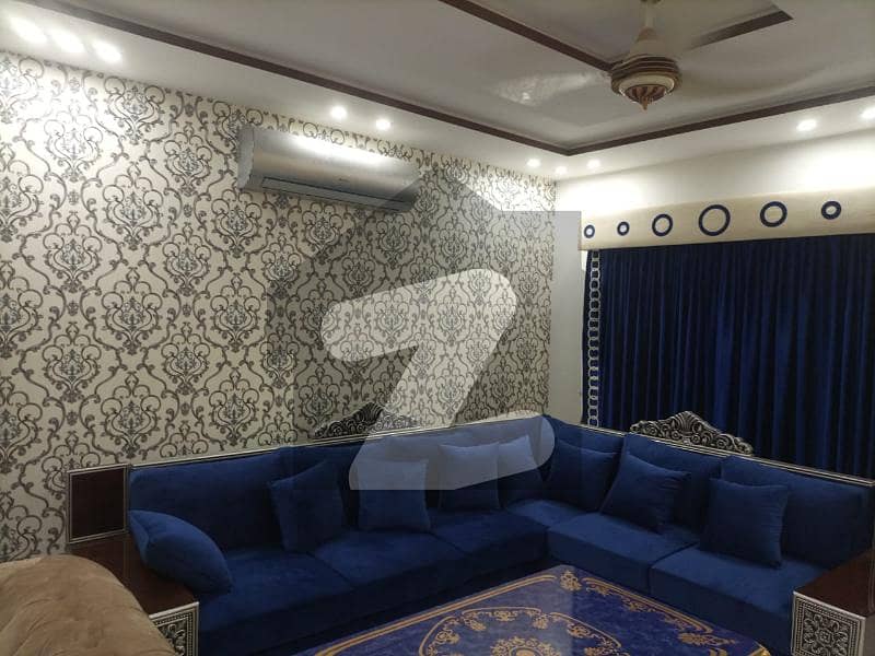 گارڈن ٹاؤن - احمد بلاک گارڈن ٹاؤن لاہور میں 4 کمروں کا 1 کنال مکان 6 کروڑ میں برائے فروخت۔