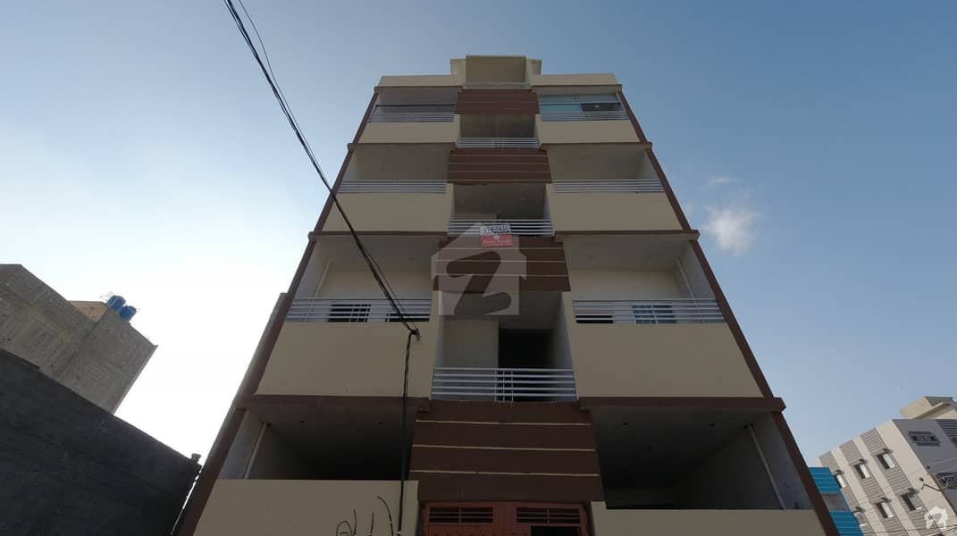 اللہ والا ٹاؤن - سیکٹر 31-جی اللہ والا ٹاؤن کورنگی کراچی میں 2 کمروں کا 4 مرلہ فلیٹ 46 لاکھ میں برائے فروخت۔