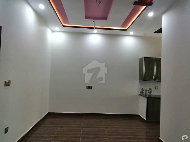 ایل ڈی اے ایوینیو ۔ بلاک ایف ایل ڈی اے ایوینیو لاہور میں 7 کمروں کا 1 کنال مکان 4 کروڑ میں برائے فروخت۔