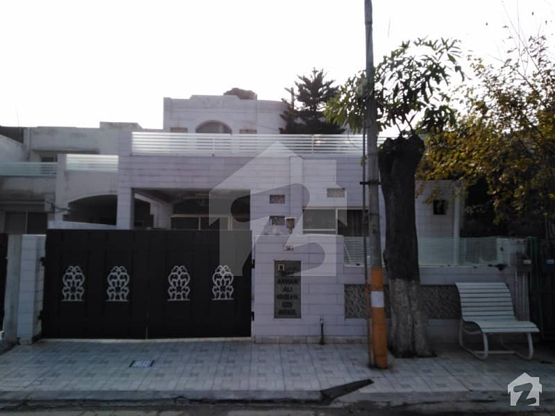 Ideally Placed 9 Marla House Available For Sale Ideally Placed 9 Marla House Available For Sale