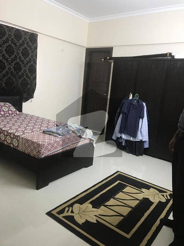 خالد بِن ولید روڈ کراچی میں 4 کمروں کا 12 مرلہ فلیٹ 5.9 کروڑ میں برائے فروخت۔