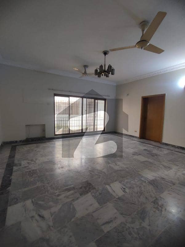 1 Kanal Upper Portion For Rent In Dha Phase 4 Near Market