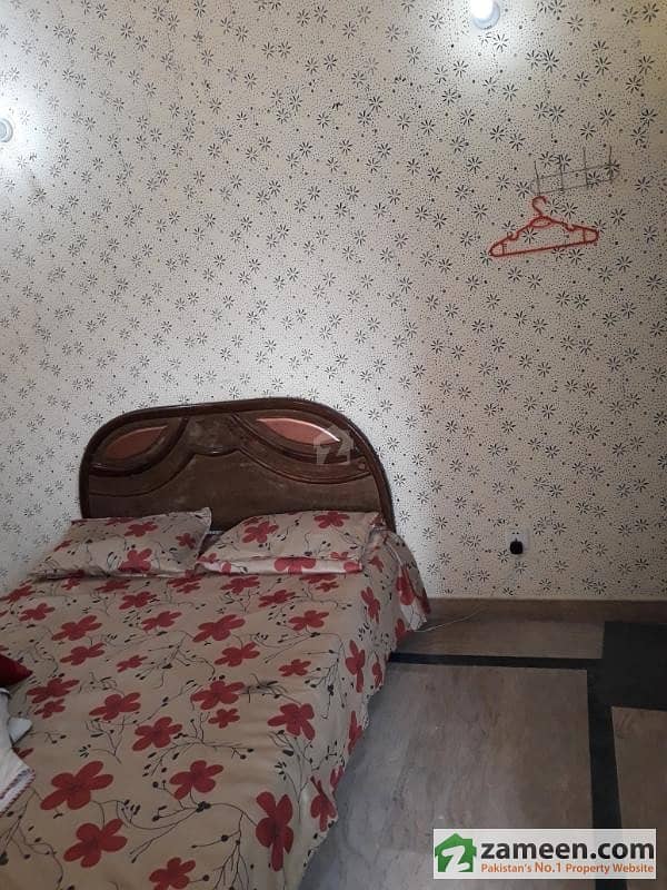 Paying Guest For Girls One Room Attach Washroom Double Bed Including Tv Lounge & WiFi