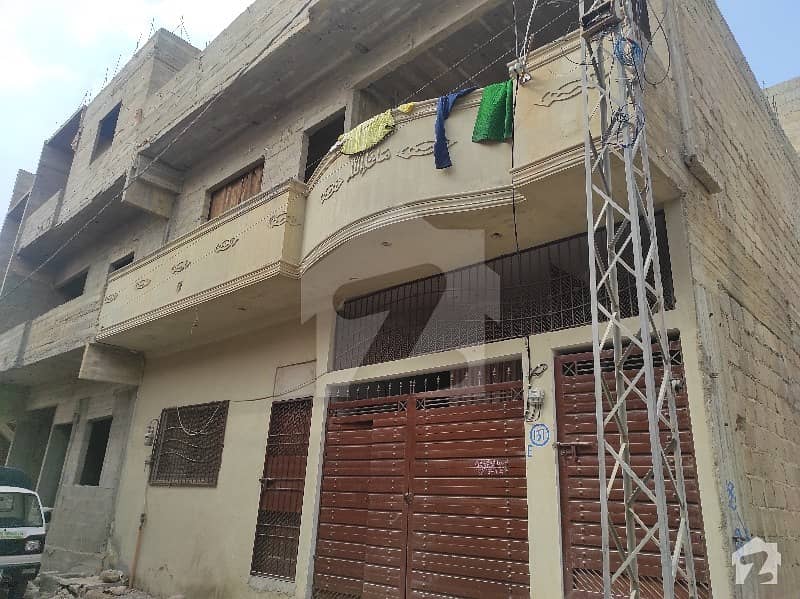 نعمان ریزیڈینشیا سکیم 33 کراچی میں 6 کمروں کا 5 مرلہ مکان 1.2 کروڑ میں برائے فروخت۔