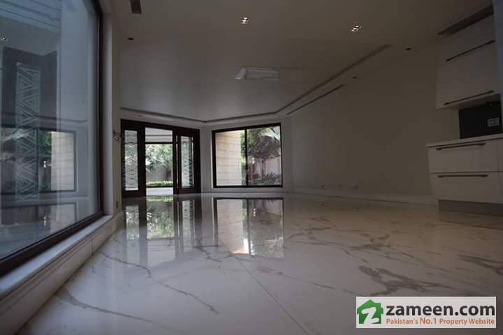1 Kanal Brand New House For Sale  Royal Place Near To Park