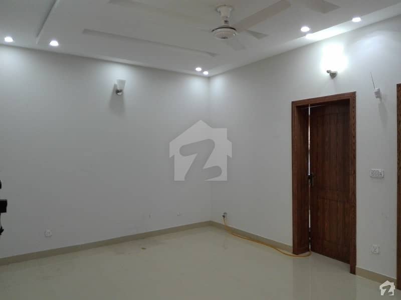Centrally Located Upper Portion In F-7 Is Available For Rent