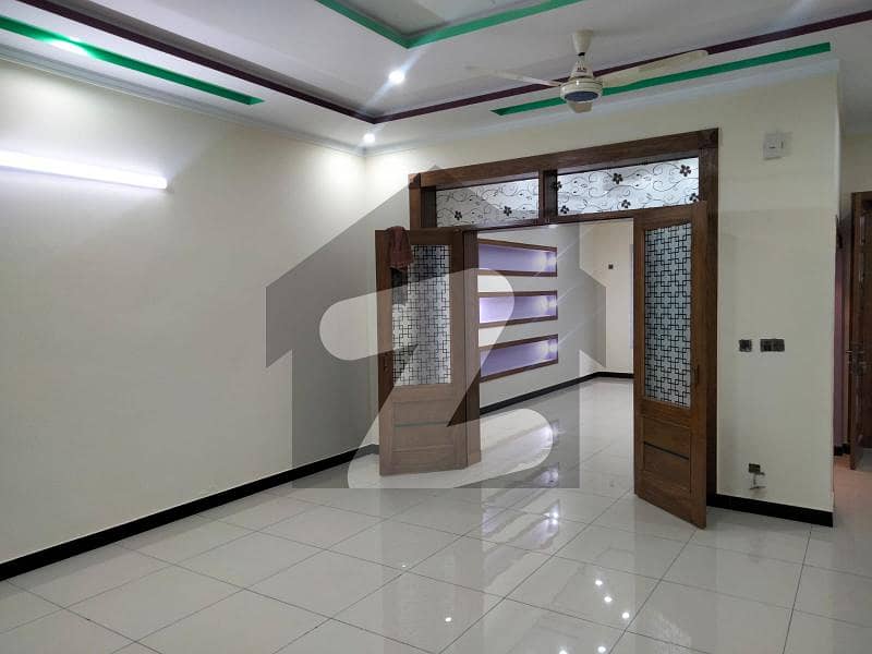 سوان گارڈن - بلاک ایچ ایکسٹینشن سوان گارڈن اسلام آباد میں 7 کمروں کا 9 مرلہ مکان 2.25 کروڑ میں برائے فروخت۔