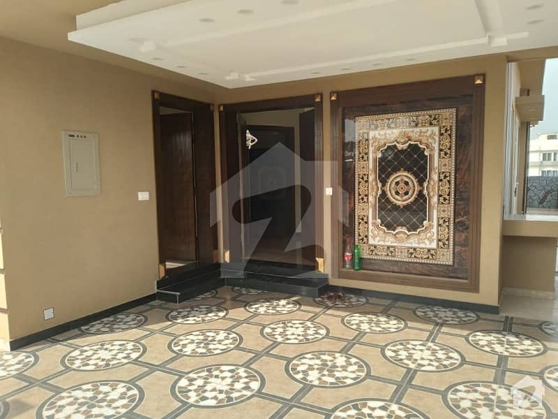 7 Marla Luxury House Brand New Available For Rent