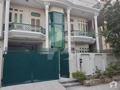 خیابان تنویر راولپنڈی میں 6 کمروں کا 10 مرلہ مکان 2.15 کروڑ میں برائے فروخت۔