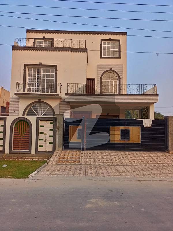 سینٹرل پارک ۔ بلاک ایف سینٹرل پارک ہاؤسنگ سکیم لاہور میں 5 کمروں کا 10 مرلہ مکان 1.94 کروڑ میں برائے فروخت۔