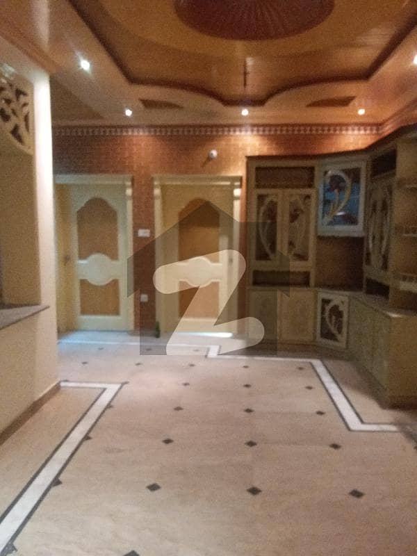 سمن آباد لاہور میں 3 کمروں کا 9 مرلہ مکان 40 ہزار میں کرایہ پر دستیاب ہے۔