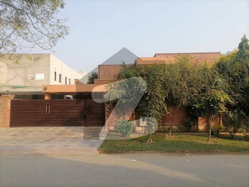 ایچ بی ایف سی ہاؤسنگ سوسائٹی لاہور میں 6 کمروں کا 2 کنال مکان 10 کروڑ میں برائے فروخت۔