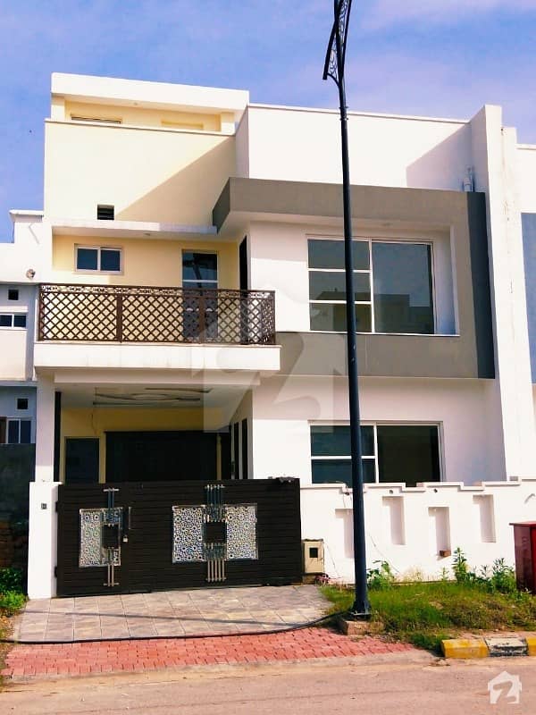 Sector B 5 Marla Brand New Beautiful House For Sale