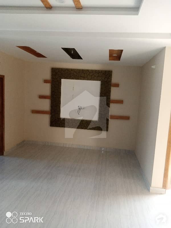 غالب سٹی فیصل آباد میں 4 کمروں کا 5 مرلہ مکان 1.35 کروڑ میں برائے فروخت۔