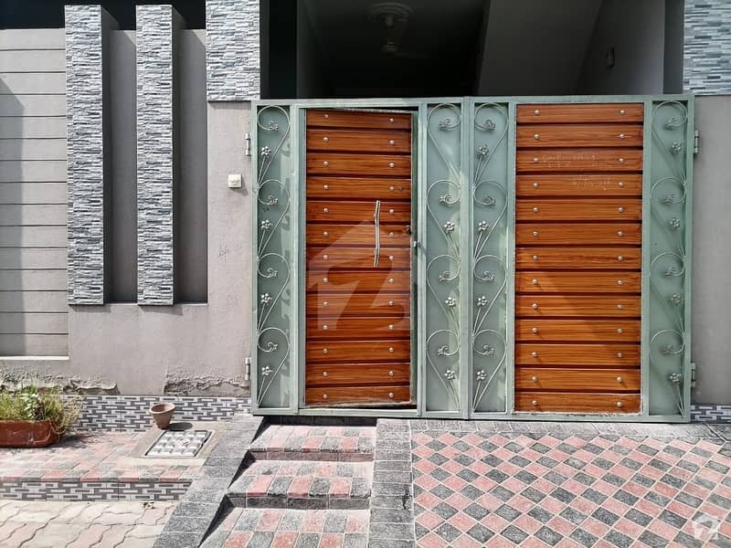 رائل گارڈن لاہور میں 2 کمروں کا 5 مرلہ مکان 90 لاکھ میں برائے فروخت۔