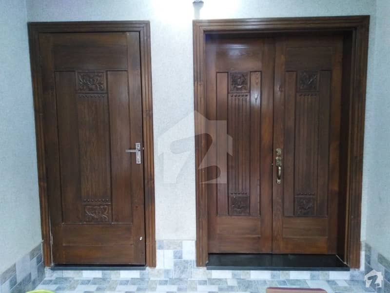 Perfect 1273 Square Feet Flat In Shah Jamal For Sale