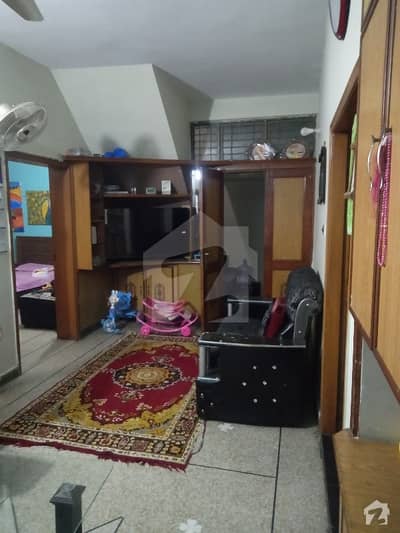 گارڈن ٹاؤن - طارق بلاک گارڈن ٹاؤن لاہور میں 4 کمروں کا 5 مرلہ مکان 1.55 کروڑ میں برائے فروخت۔