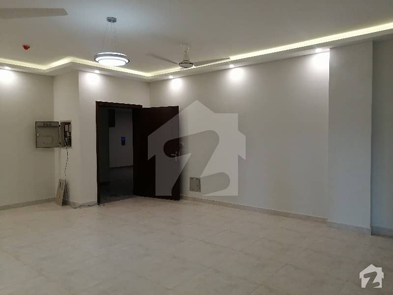 4 Bedrooms Apartment Dha Phase 1 Avenue Mall