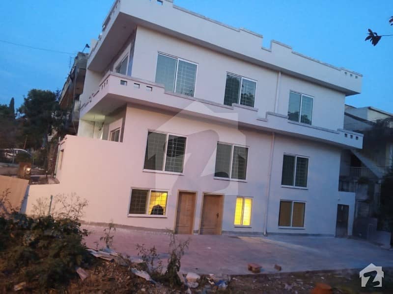 Beautiful Brand New House With 1 Kanal Extra Land