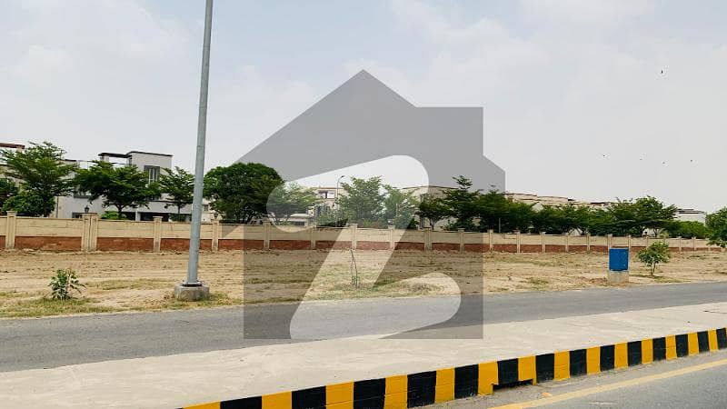 ڈی ایچ اے فیز 10 ڈیفنس (ڈی ایچ اے) لاہور میں 1 کنال پلاٹ فائل 1.24 کروڑ میں برائے فروخت۔