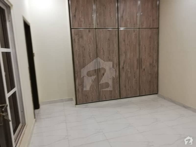 غالب سٹی فیصل آباد میں 5 کمروں کا 5 مرلہ مکان 1.3 کروڑ میں برائے فروخت۔