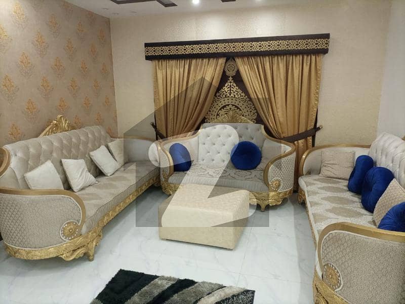 Fully Furnished Room For Rent In Gulberg Only For Girls