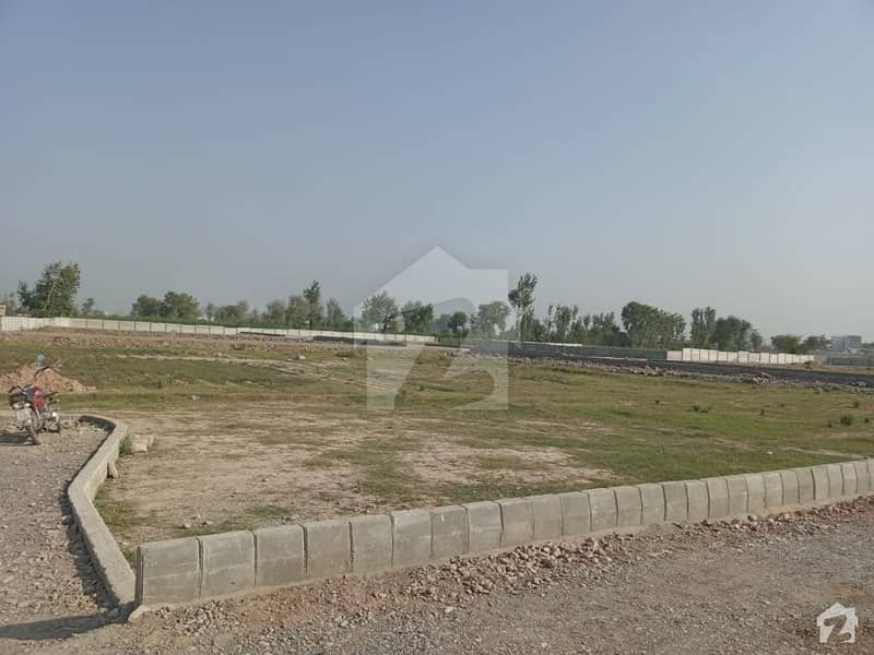 Easily Accessible 5 Marla Residential Plot Available For Salein Pir Sabaq Villas