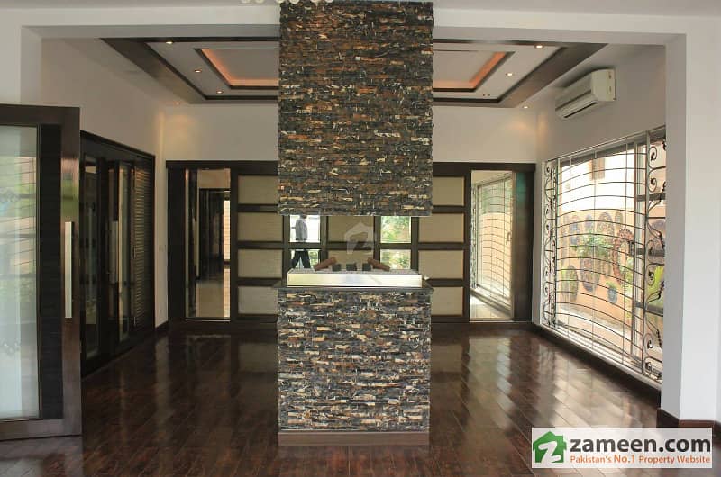 1 Kanal Luxurious Bungalow For Rent In Dha Lahore - Pictures Are Real