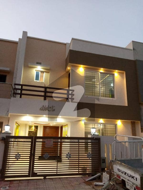 بحریہ ٹاؤن فیز 8 بحریہ ٹاؤن راولپنڈی راولپنڈی میں 5 کمروں کا 7 مرلہ مکان 75 ہزار میں کرایہ پر دستیاب ہے۔