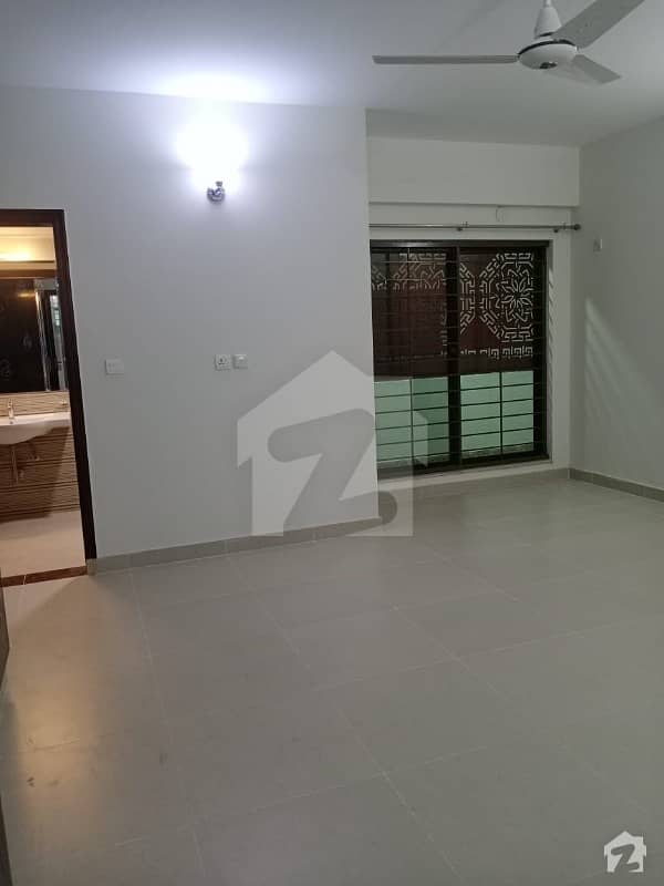 3 Bedrooms Ground Floor Flat Available For Rent In Askari 10 Sector F 3 Bedrooms 3 Baths 1 Kitchen 1 Dining Room 1 Servant Quarter