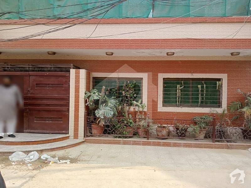 Single Storey House For Sale For Commercial Activity