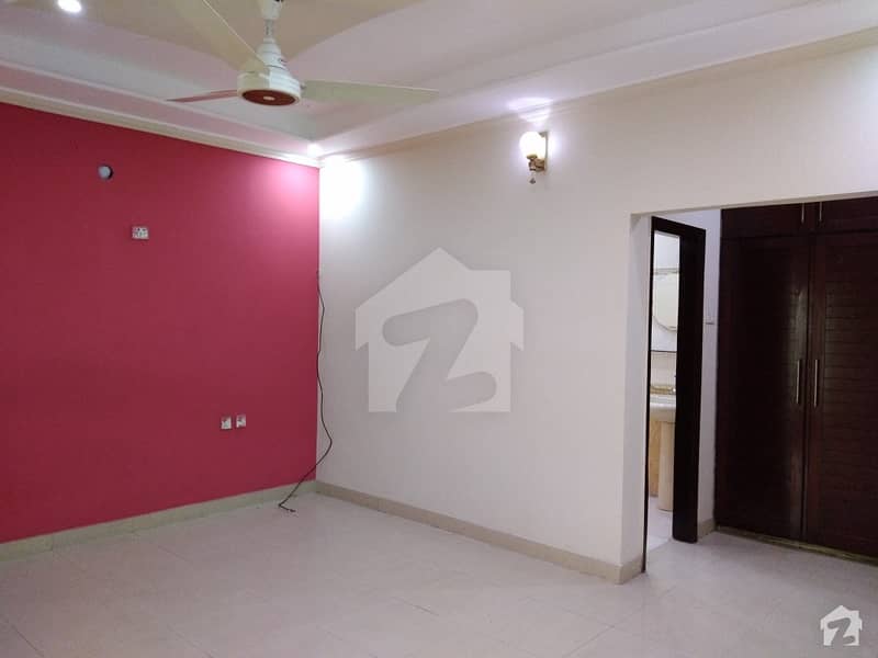 پنجاب کوآپریٹو ہاؤسنگ سوسائٹی لاہور میں 5 کمروں کا 1 کنال مکان 3.6 کروڑ میں برائے فروخت۔