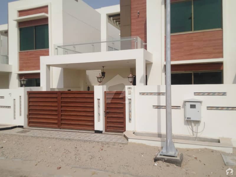 Well-placed 9 Marla House For Sale In DHA Defence