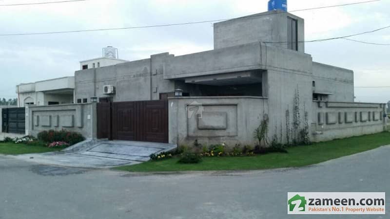 Single Storey Corner House Is Available For Sale