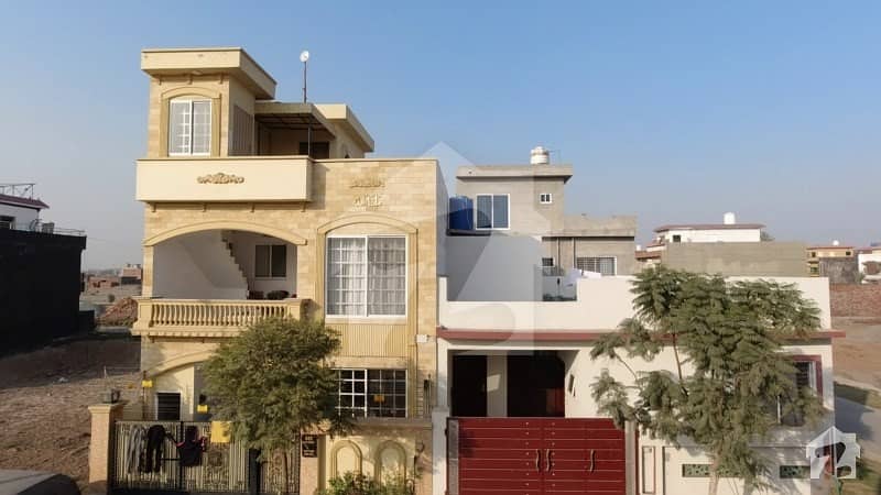 پارک ویو سٹی - ٹولپ اوورسیز پارک ویو سٹی لاہور میں 5 کمروں کا 7 مرلہ مکان 1.8 کروڑ میں برائے فروخت۔