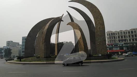 بحریہ ٹاؤن ۔ بلاک اے اے بحریہ ٹاؤن سیکٹرڈی بحریہ ٹاؤن لاہور میں 16 مرلہ کمرشل پلاٹ 16 کروڑ میں برائے فروخت۔